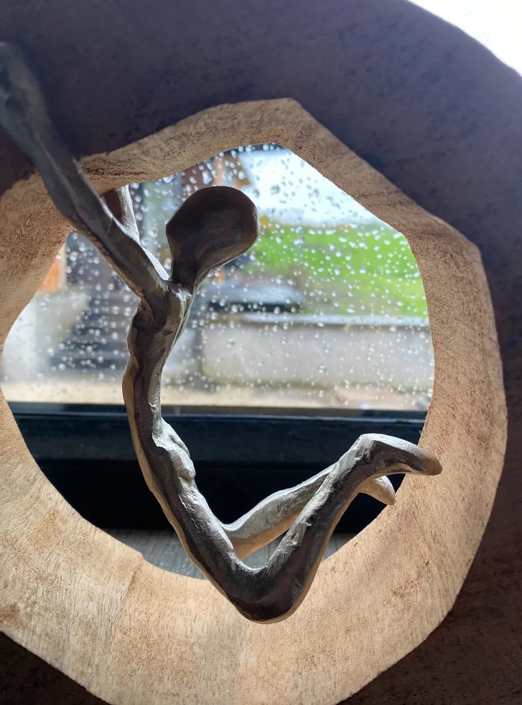 Ethereal Reflections: An Abstract Sculpture of Emotion and Light