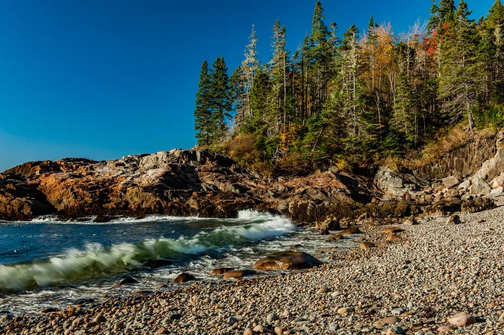 Whispers of the Shore: A Tranquil Coastal Escape at Dawn
