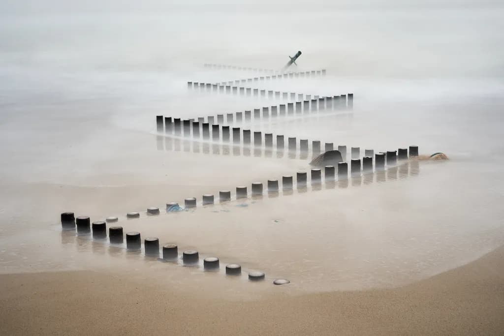 Zigzag Beach Posts