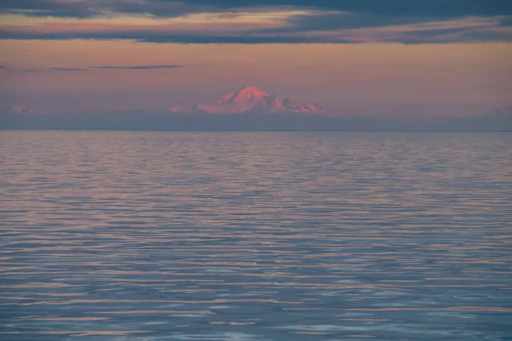 Nature’s Embrace Of the Ocean and Mounts