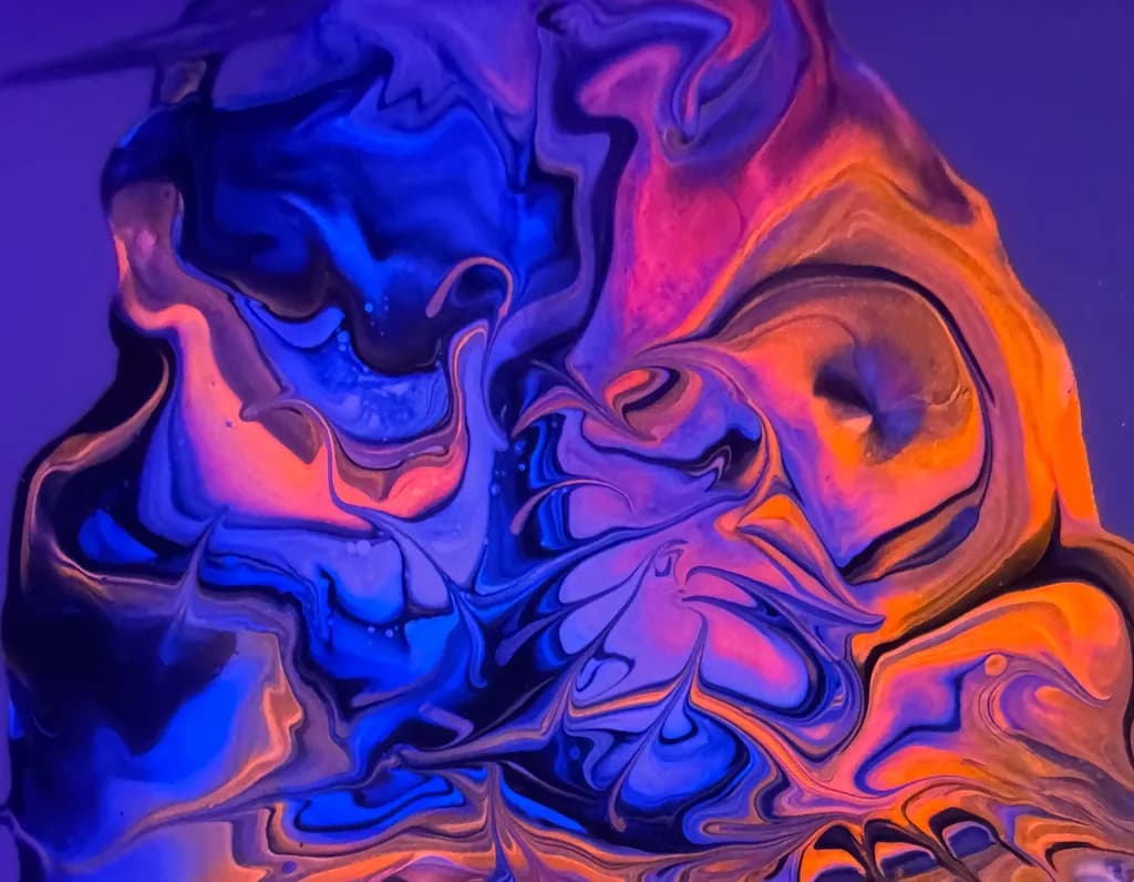 Luminous Currents