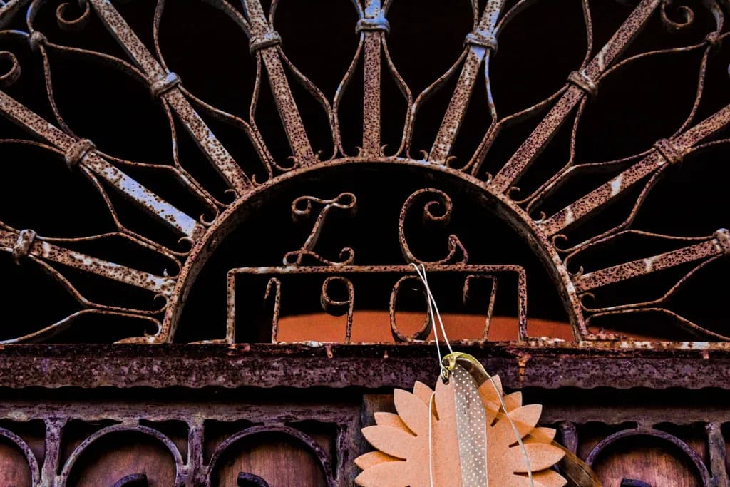 1907 Ironwork Emblem