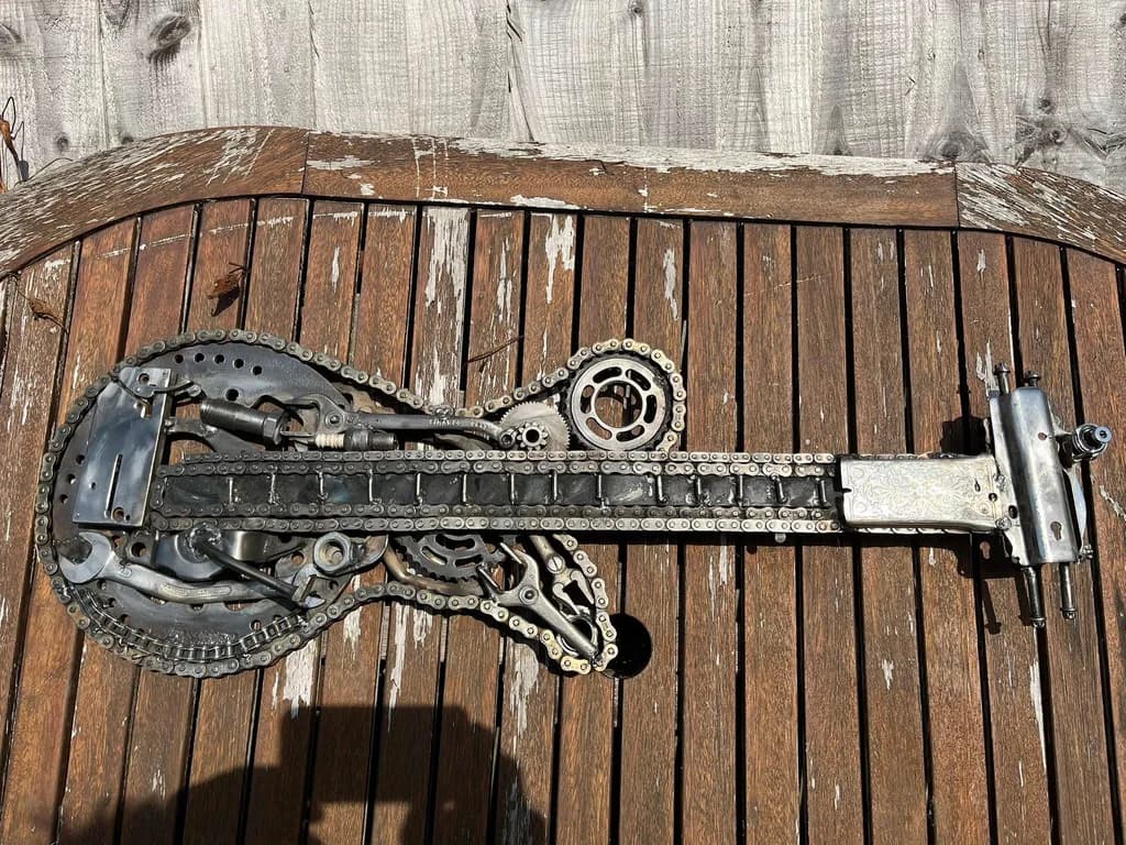 Chainlink Guitar