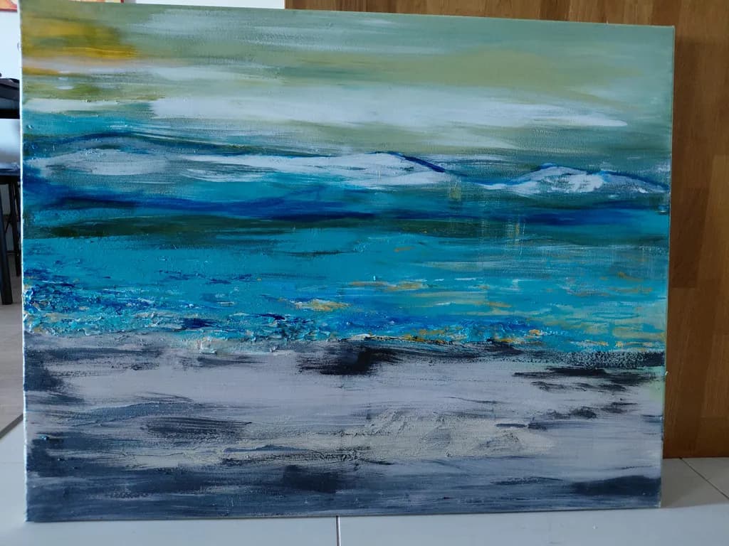 Mountain Lake Horizon