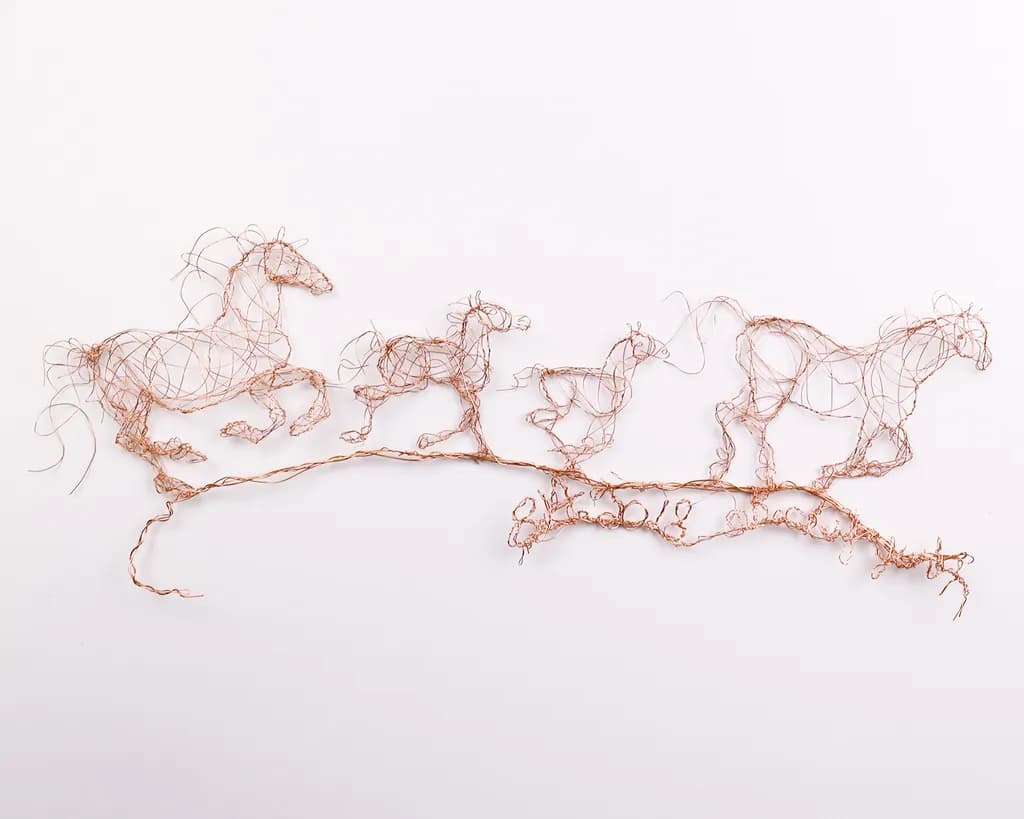 Galloping Grace: A Copper Wire Sculpture of Equine Elegance