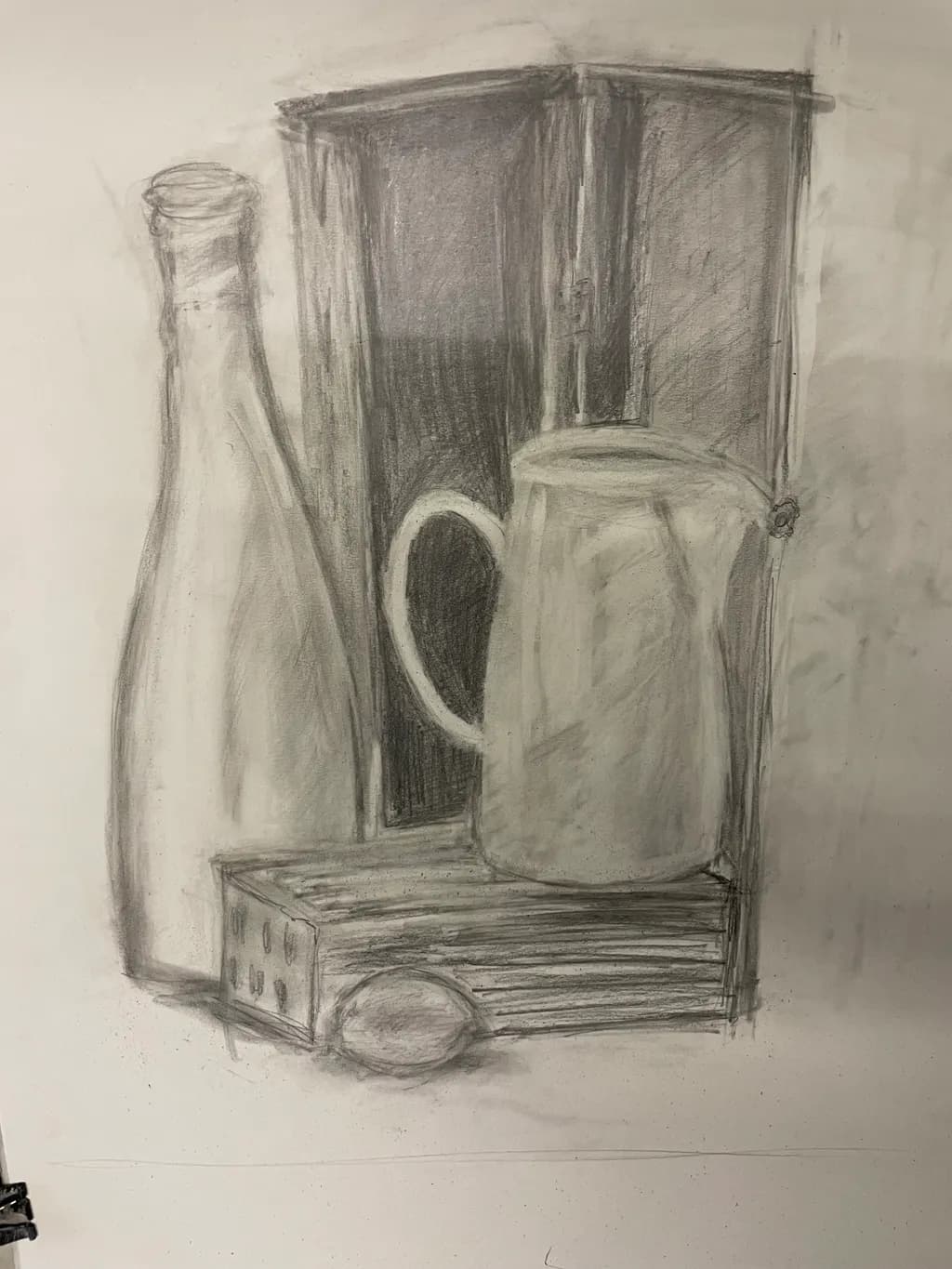 Still Life in Monochrome: A Study of Everyday Objects and Their Subtle Beauty
