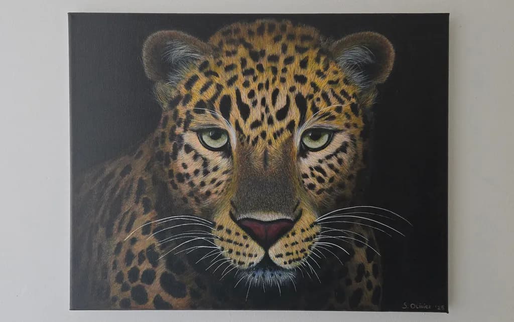 Majestic Gaze: A Captivating Portrait of a Leopard in Rich Detail