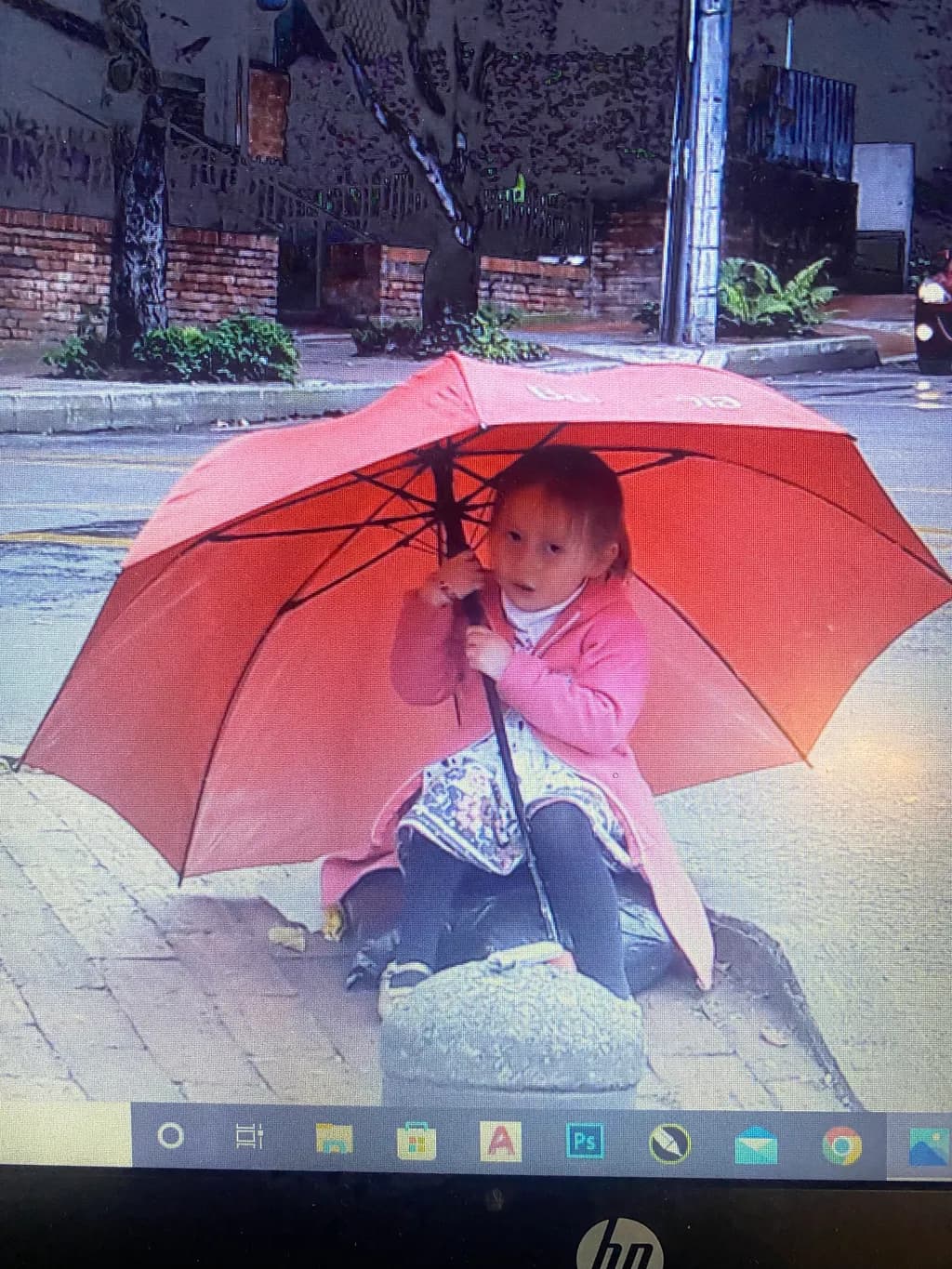 Red Umbrella Shelter