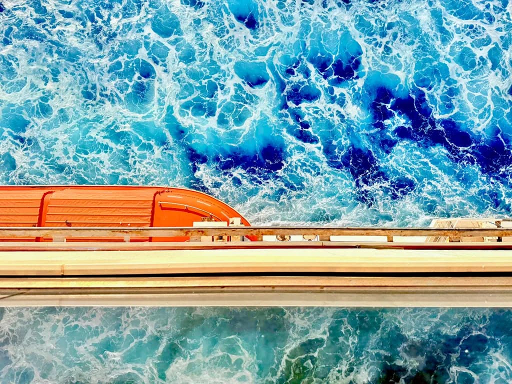 Ocean Wake View