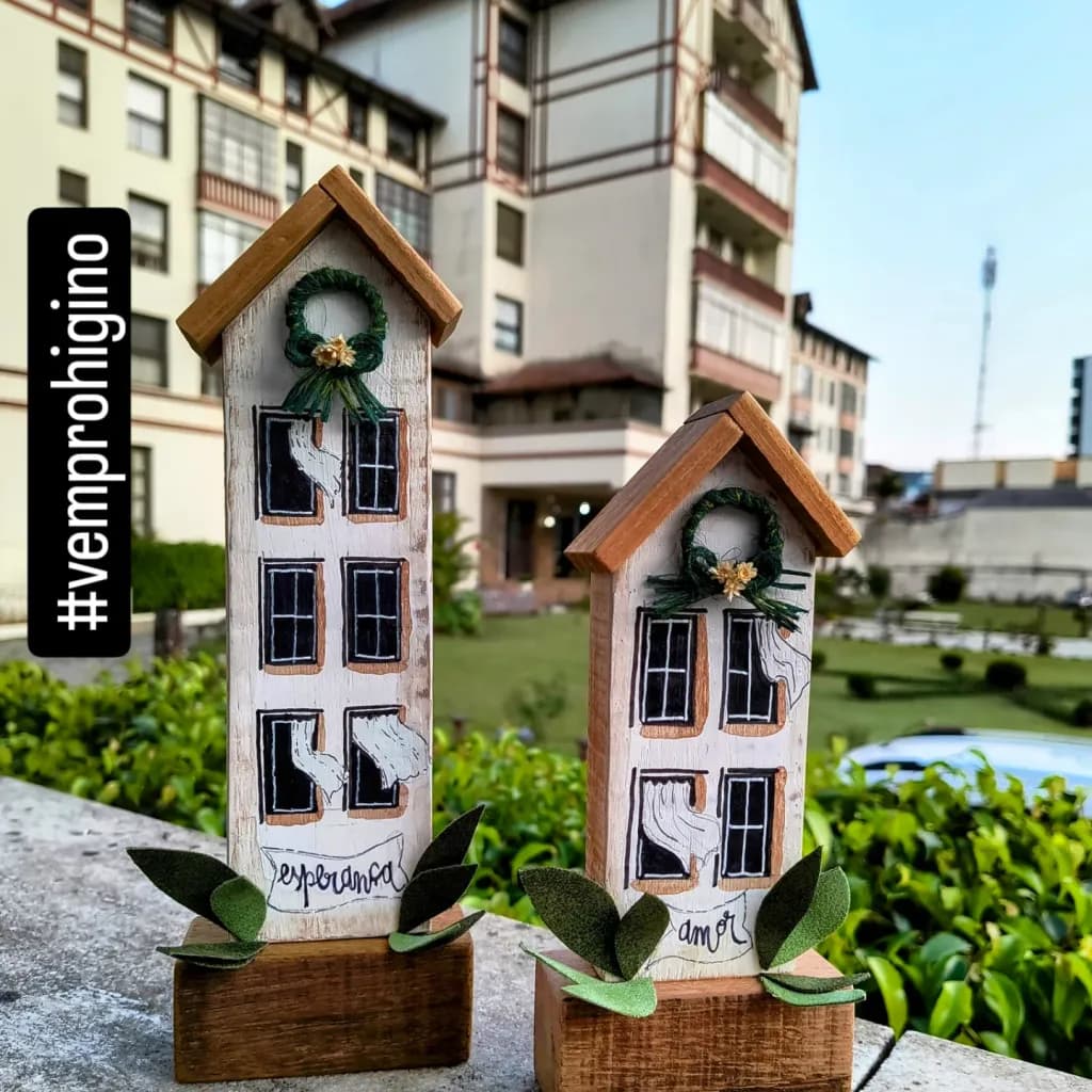 Esperanza and Amor Houses