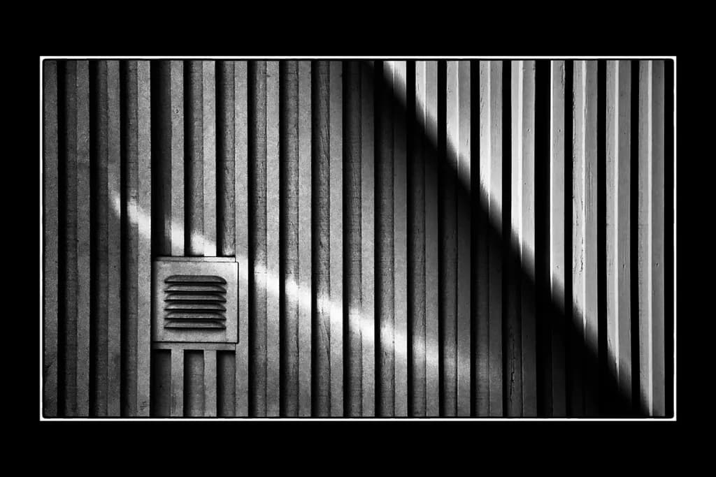 Diagonal Echoes