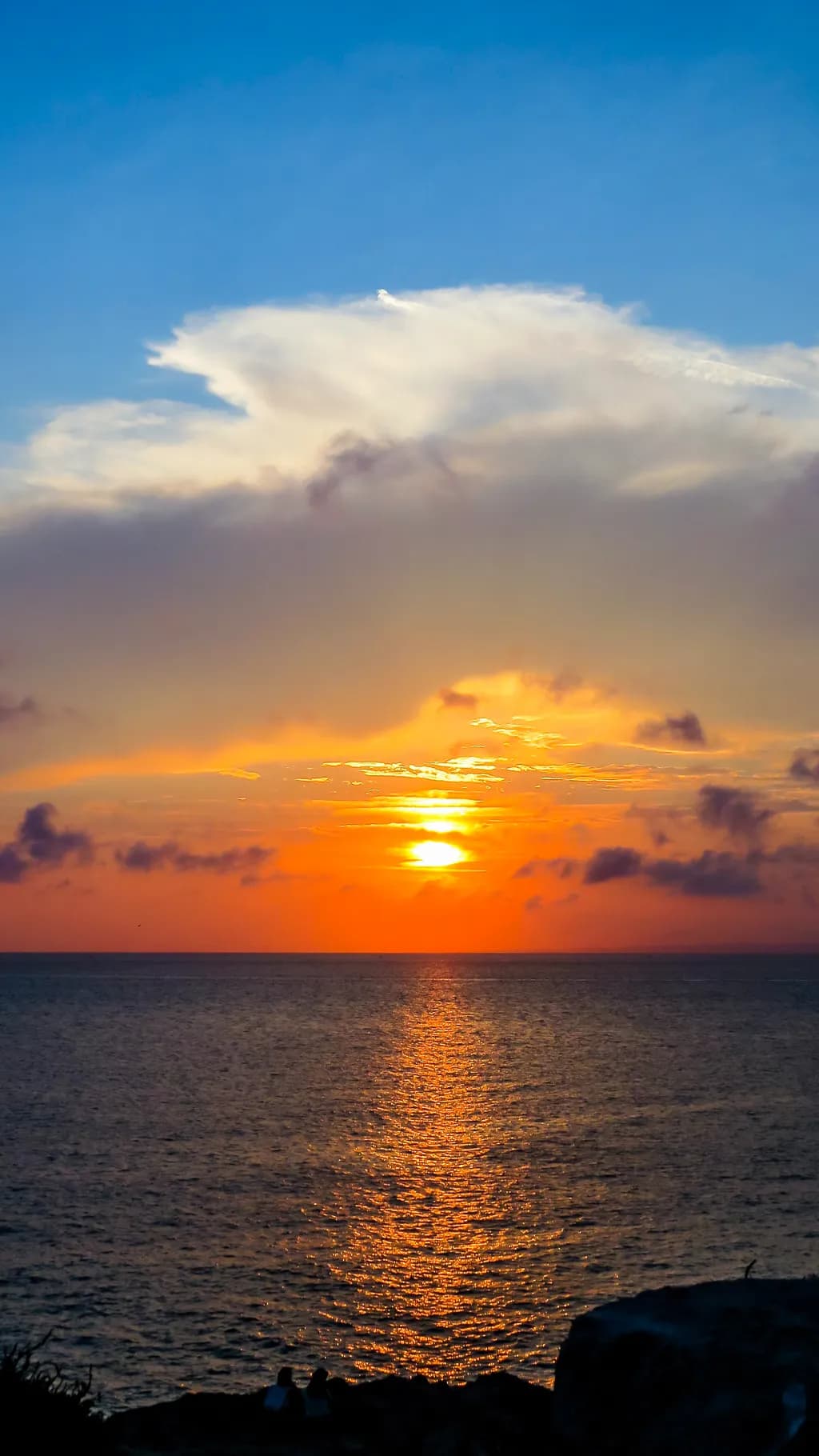 Golden Horizon Glow