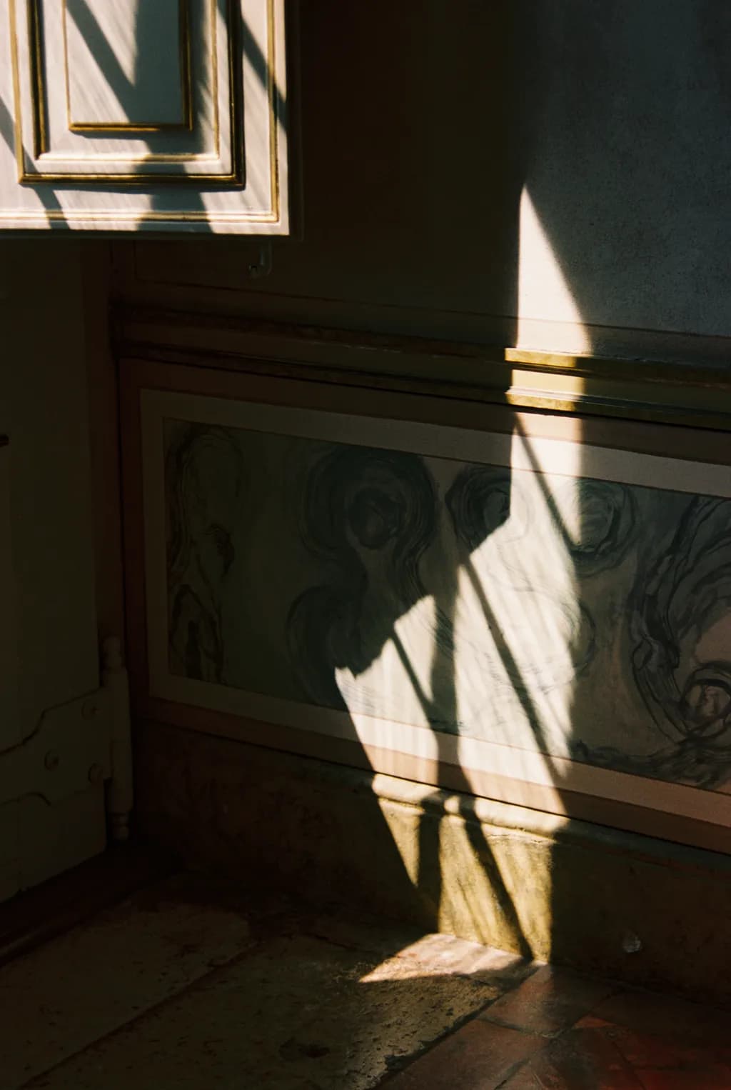Between Presence and Silence