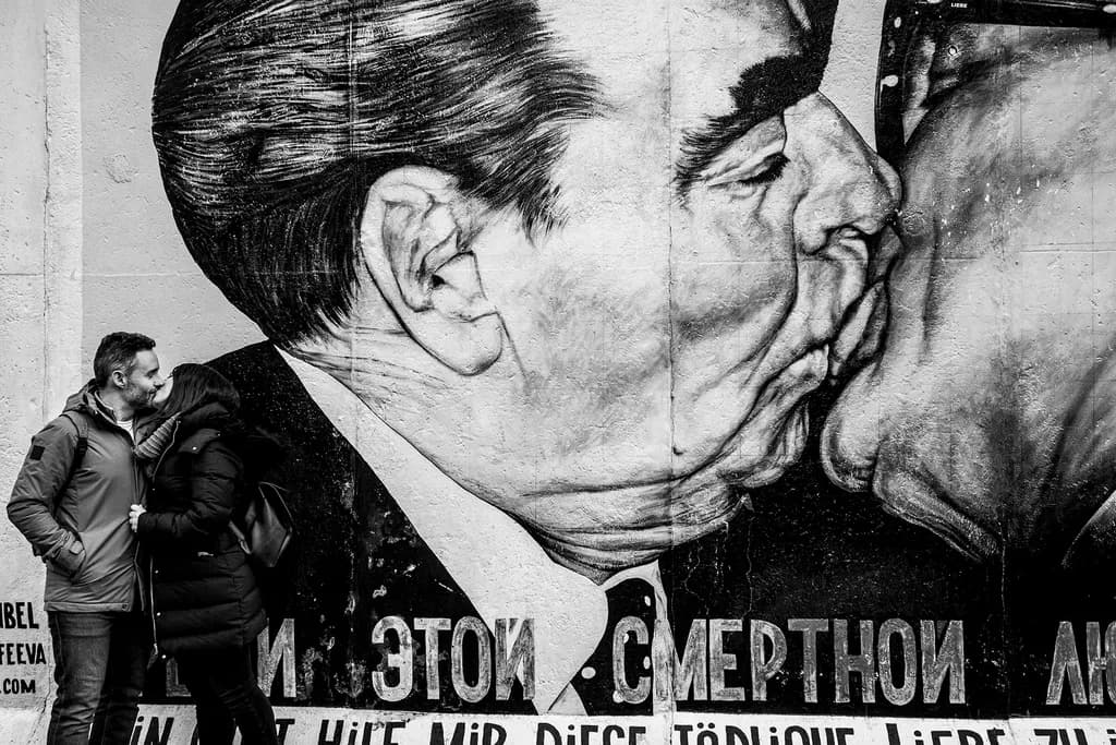 The Socialist Kiss
