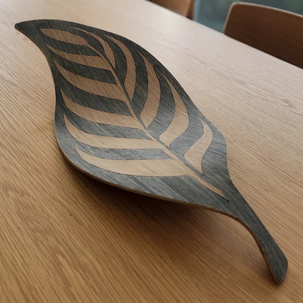 Undulating Leaf - Table-top art