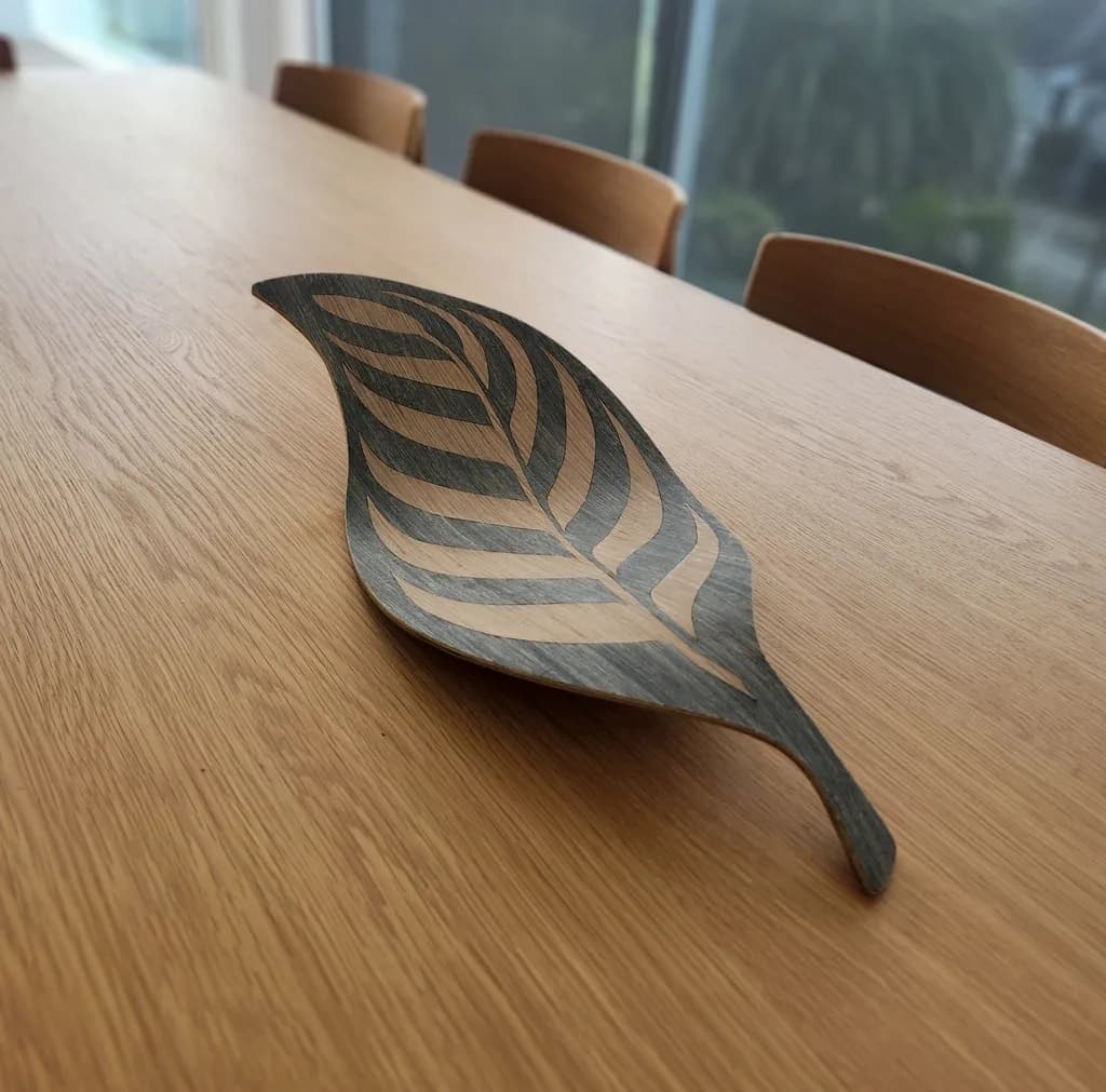 Undulating Leaf