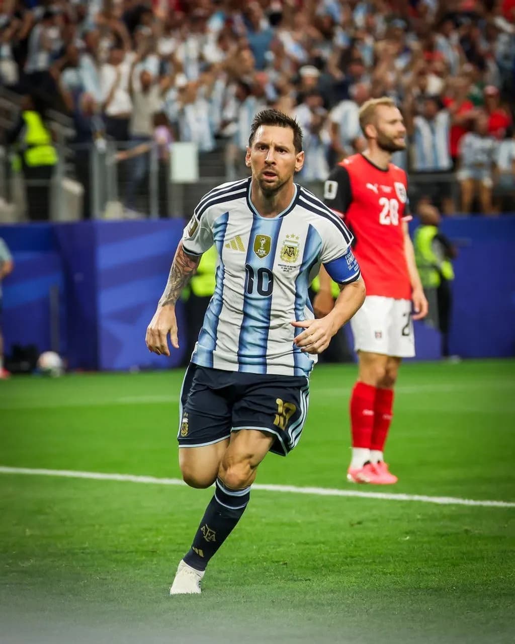 Argentine Striker 10