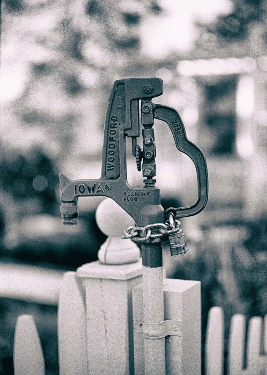 Locked Vintage Pump