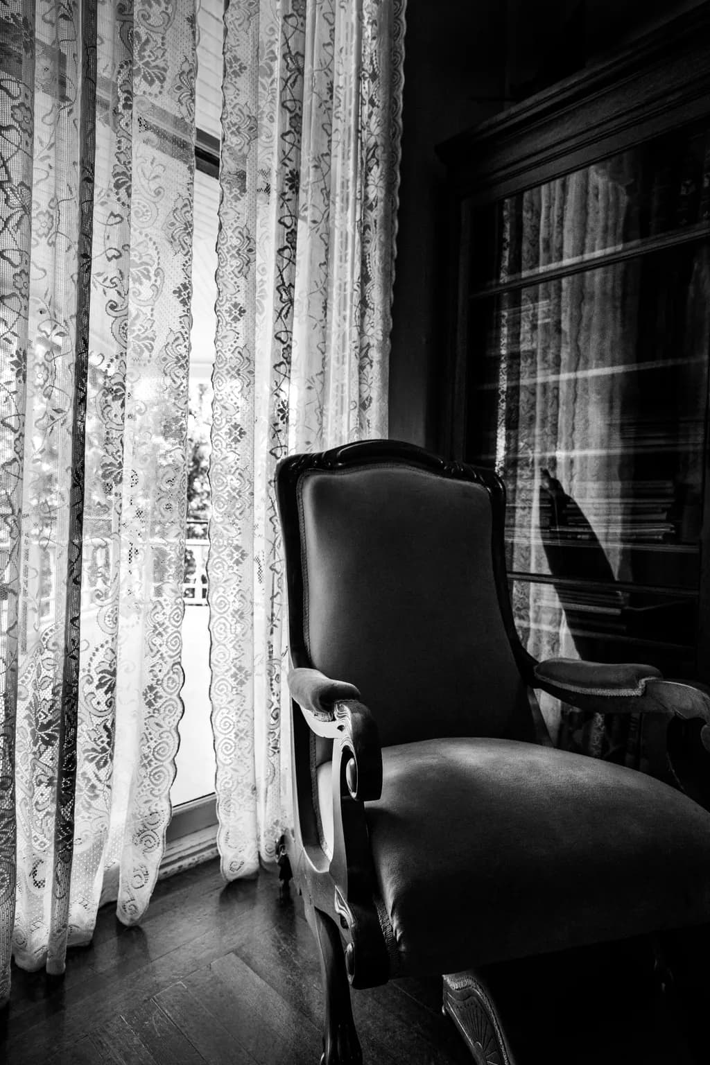 Blackpoint Library Chair