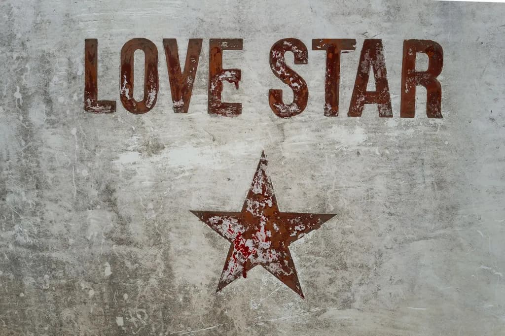 Love Star Rust