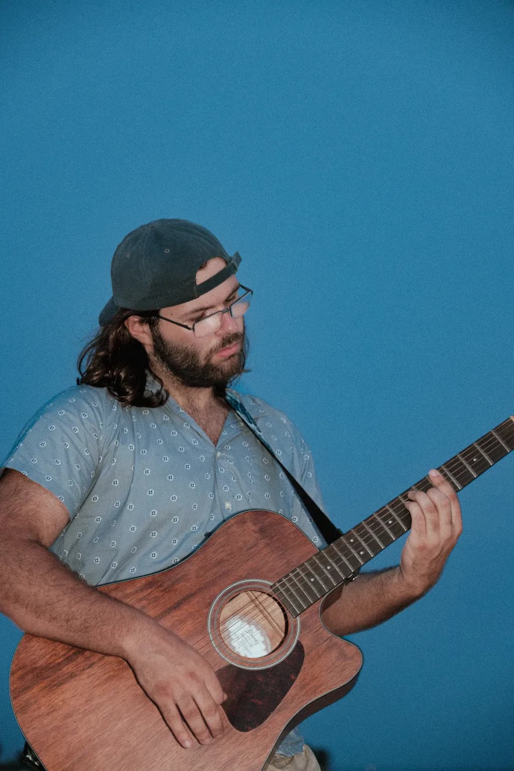 Acoustic Guitar Focus