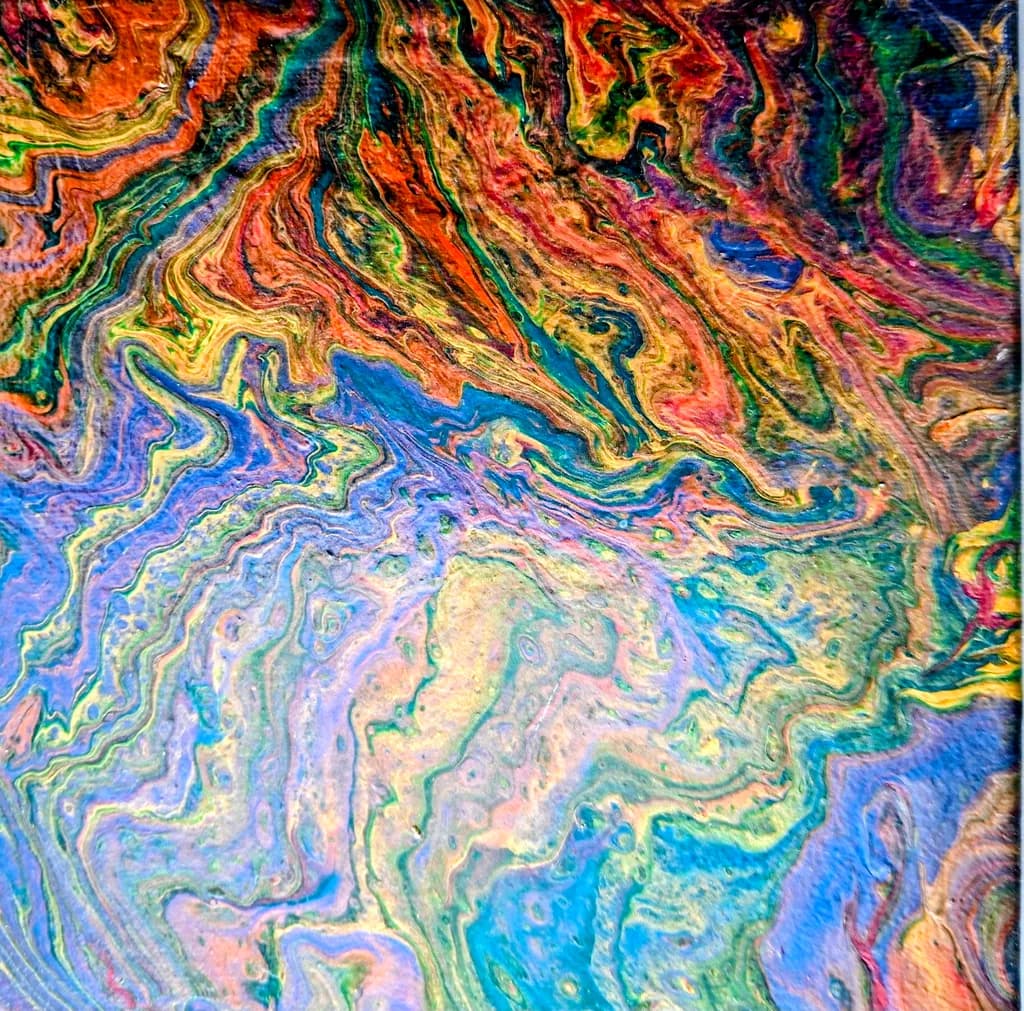 Chromatic Currents