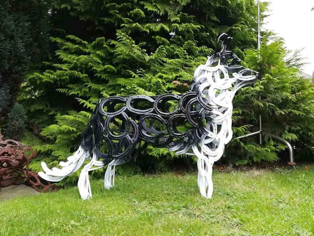 Metal Wolf Sculpture