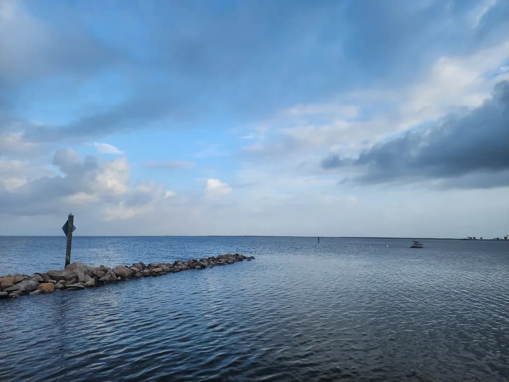 Harbor Divide