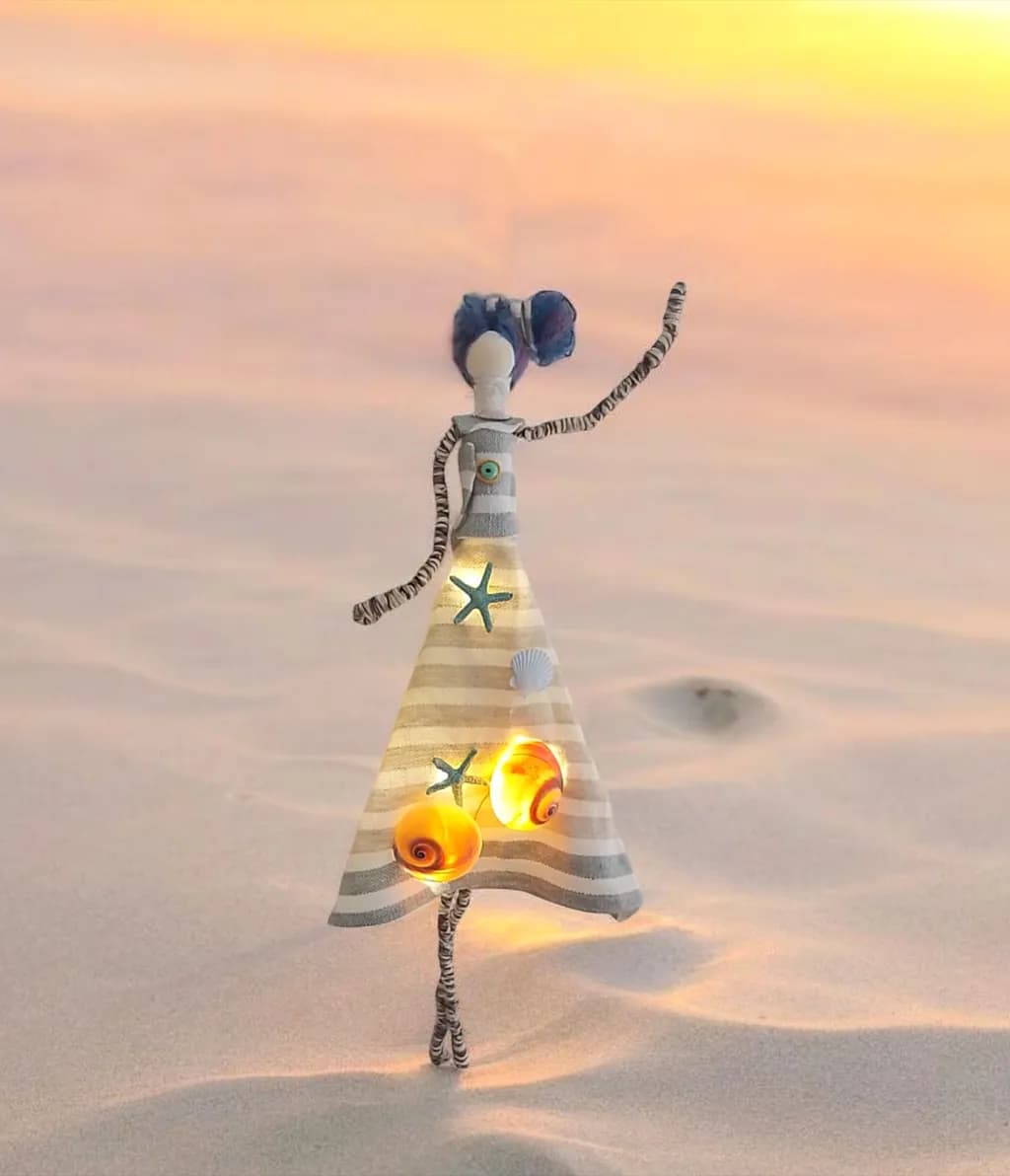 Seashell Glow Dancer