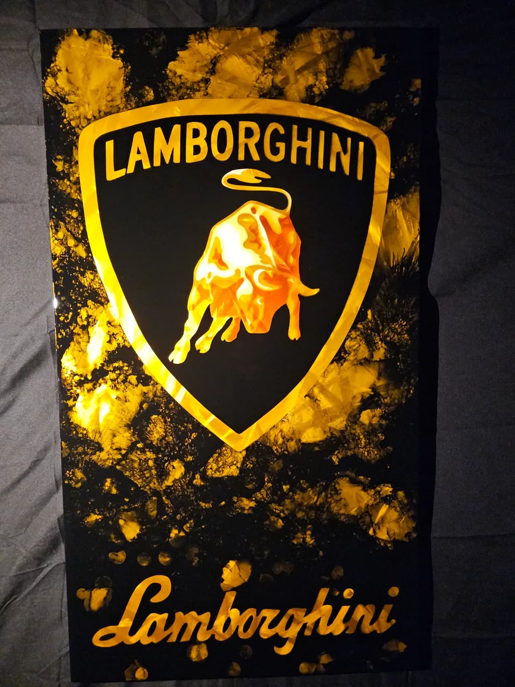 Lamborghini Emblem Glow