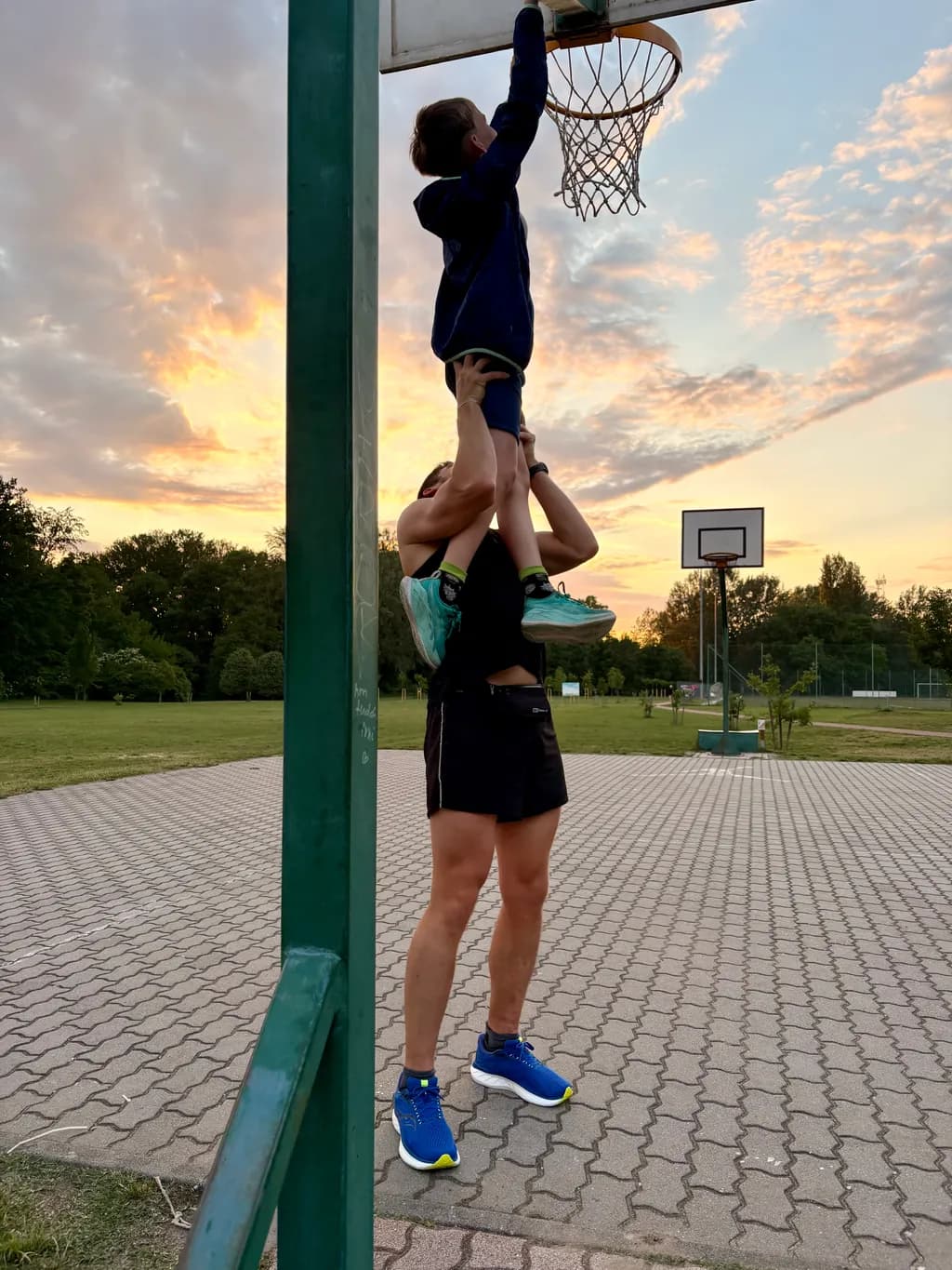 Hoop Lift
