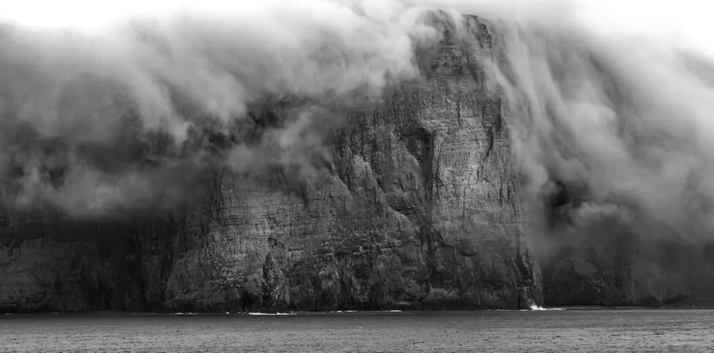 Arctic Cliffs