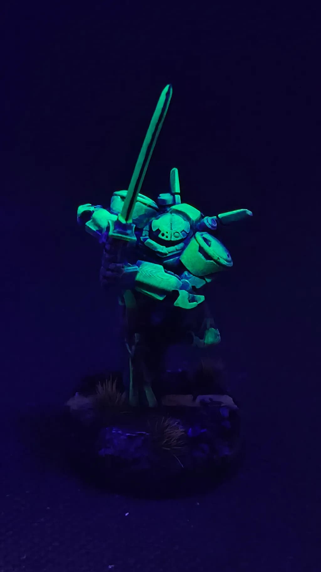 Luminous Mecha Knight