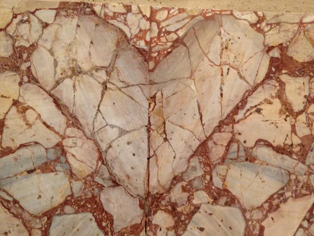 Veined Heartstone