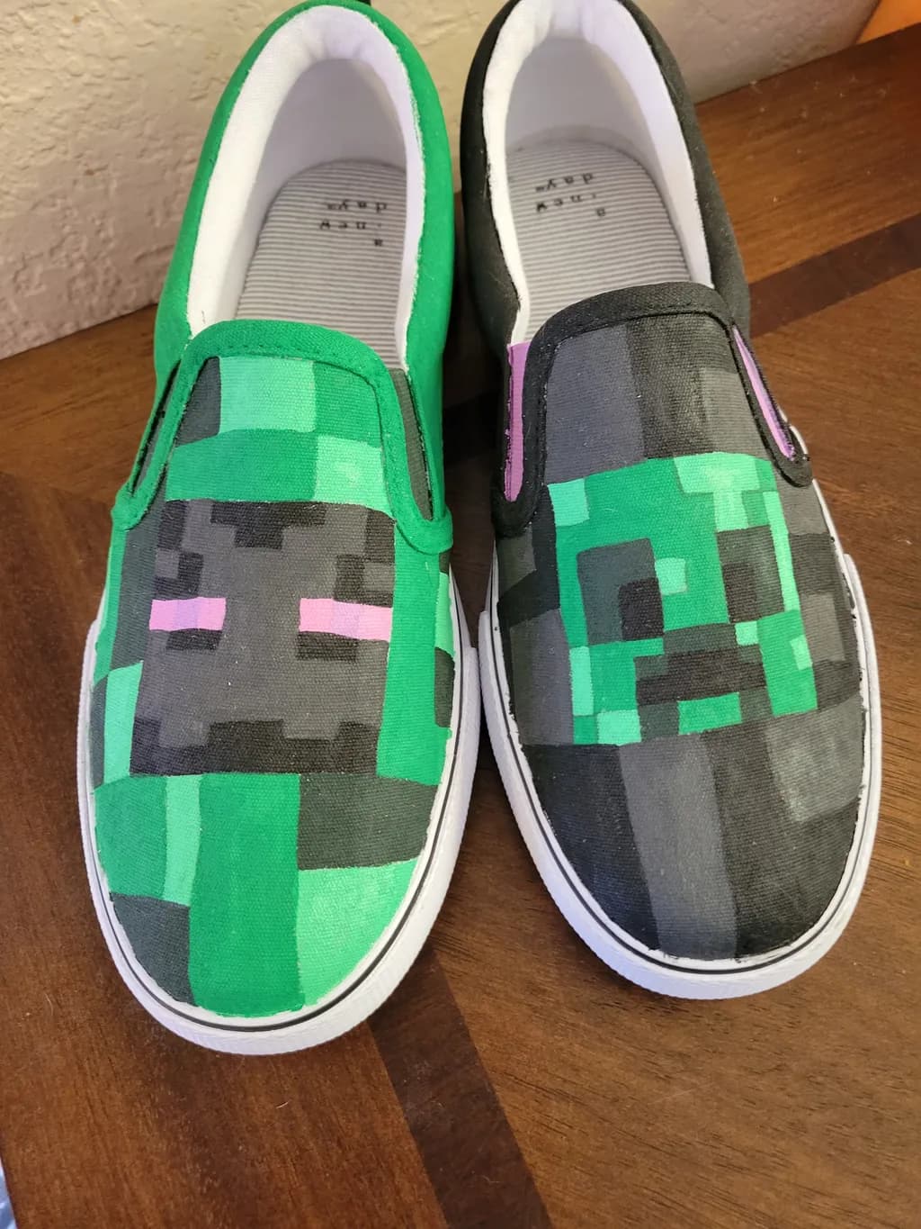 Pixel Creeper Kicks