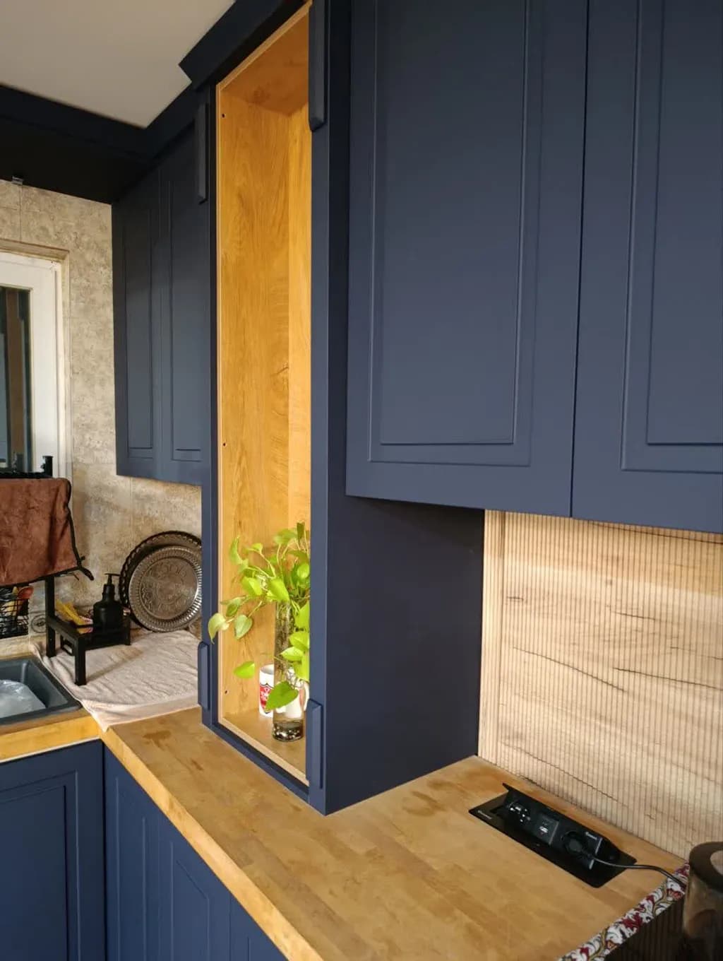 Blue Wood Niche