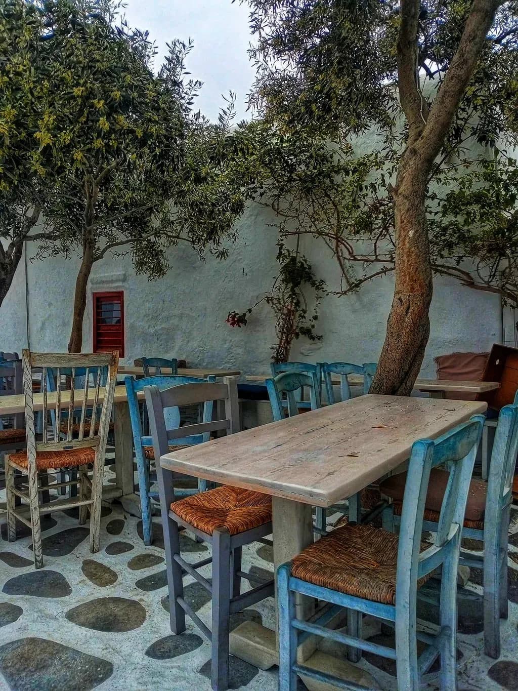 Rustic Courtyard Seating