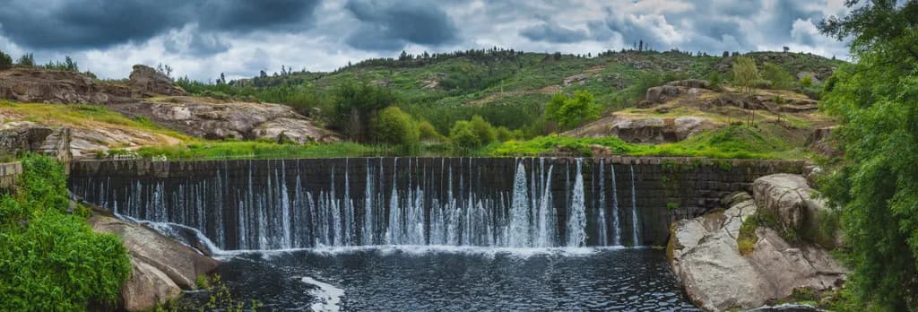 Ribeira Dam Cascade