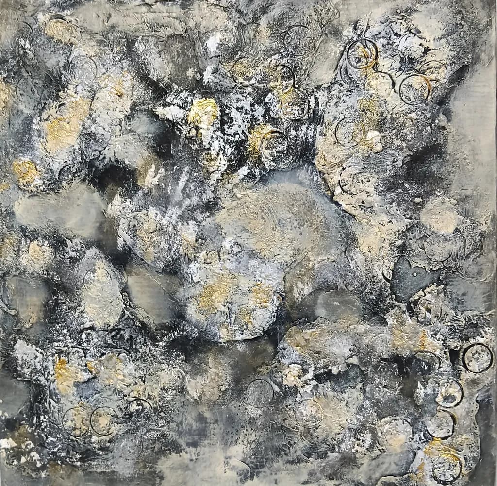 Charcoal Gold Circles