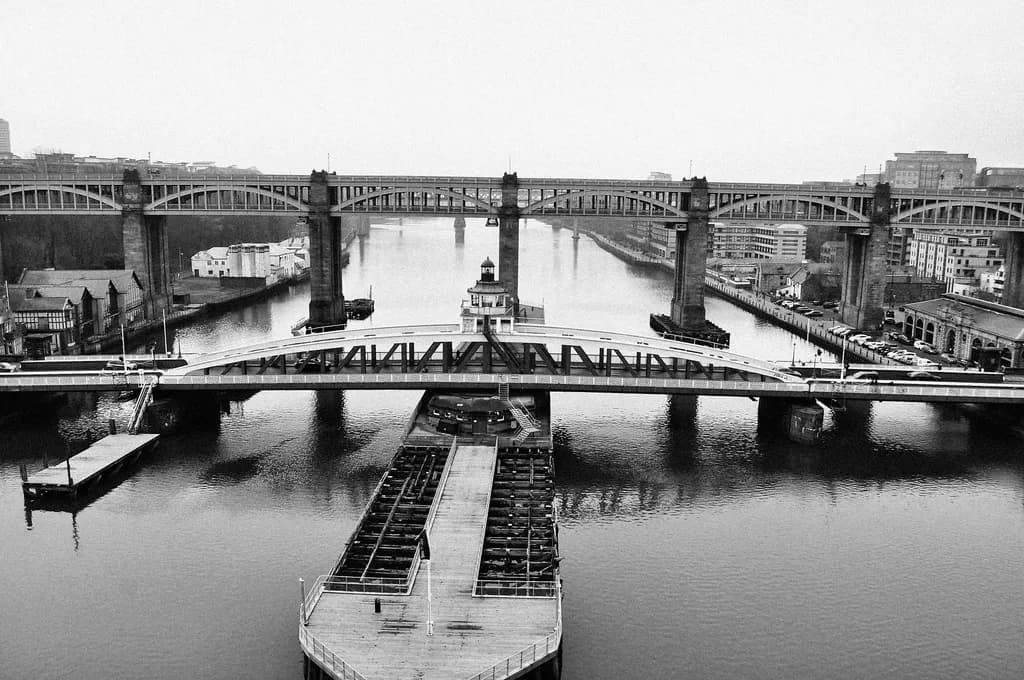 Twin Span Reflection