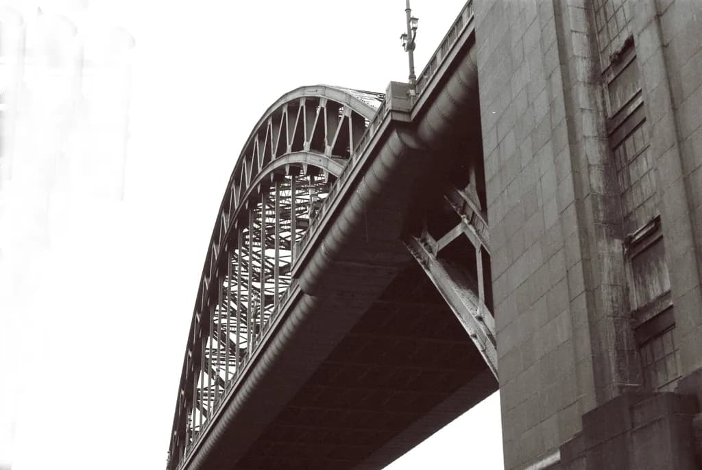 Steel Arch Perspective