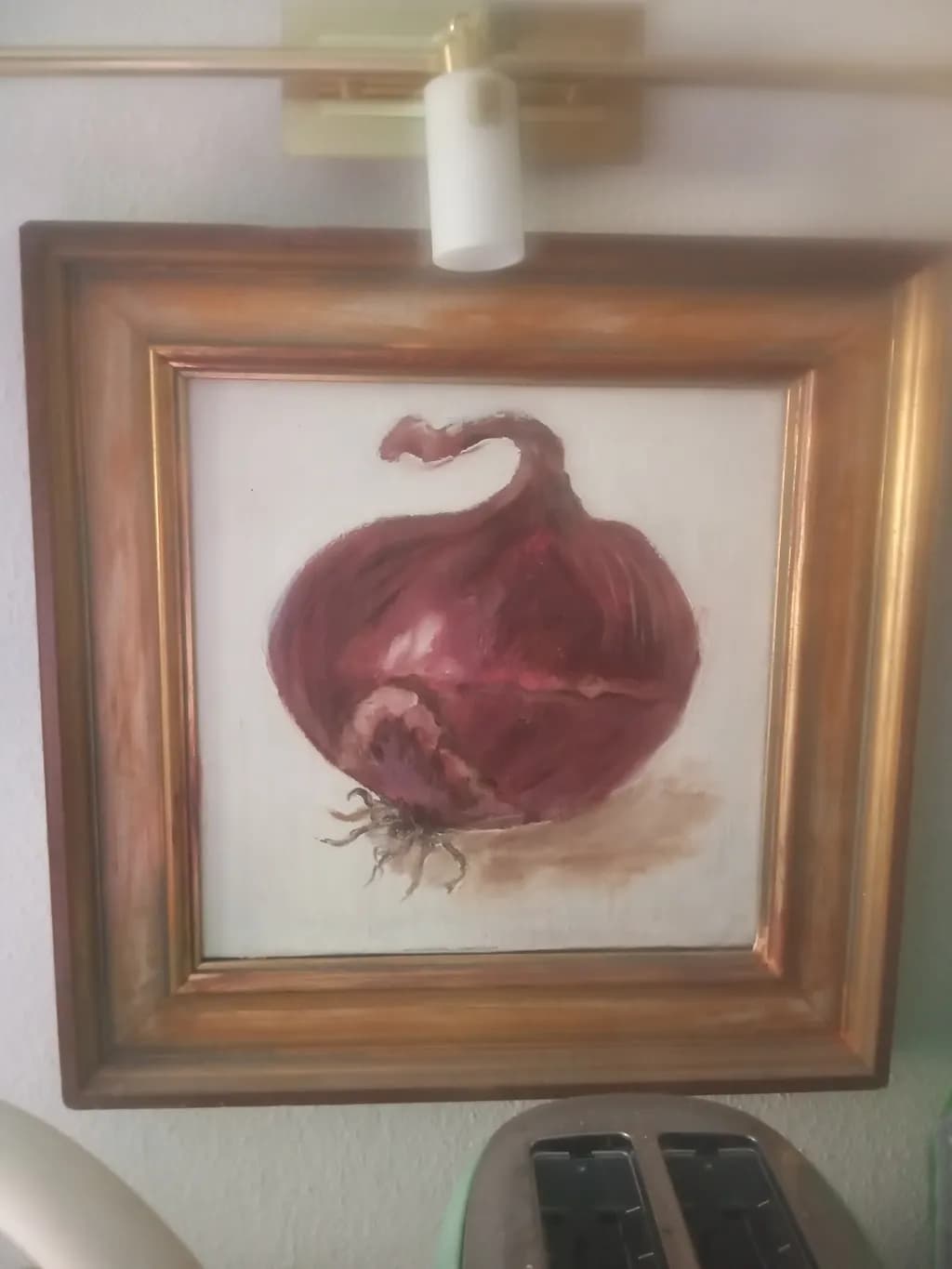 Curved Red Onion