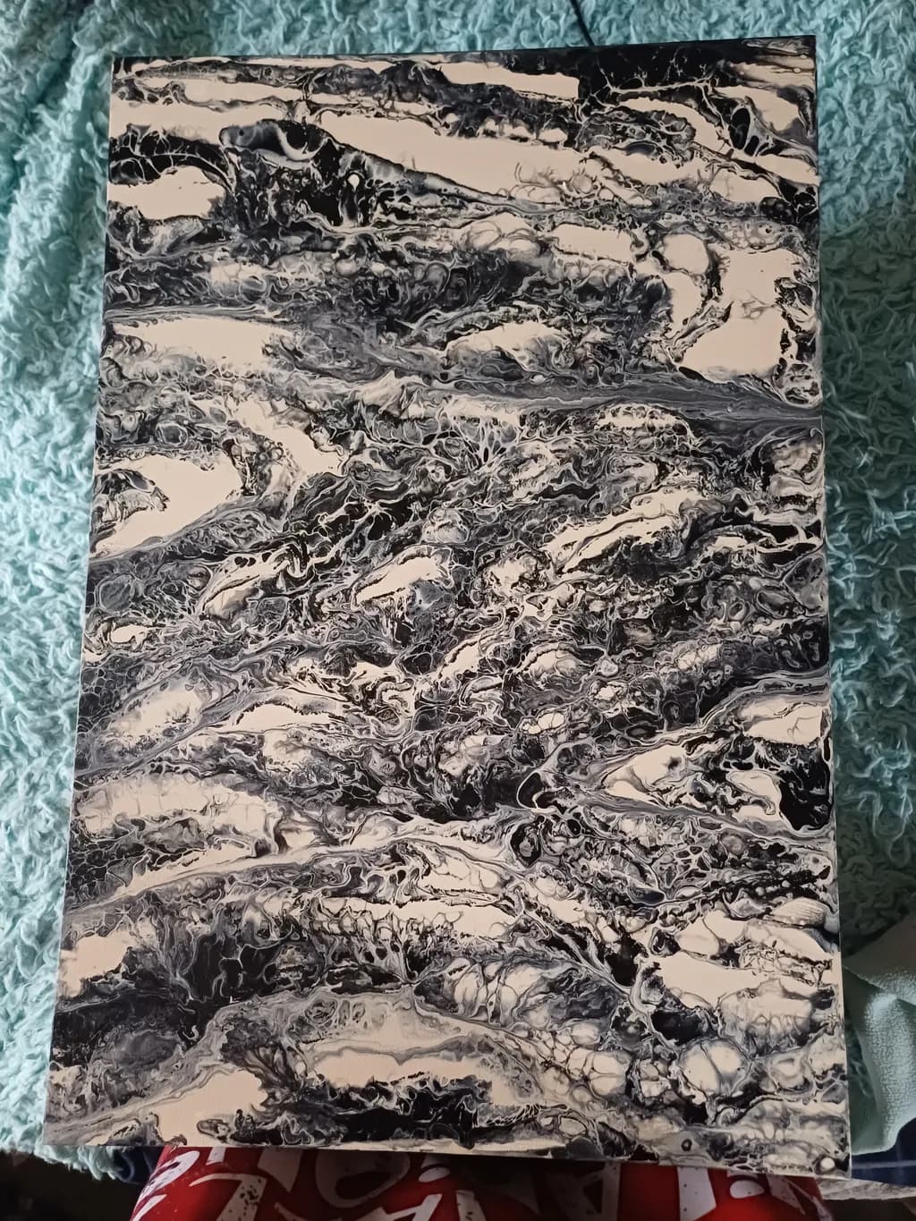 Monochrome Currents
