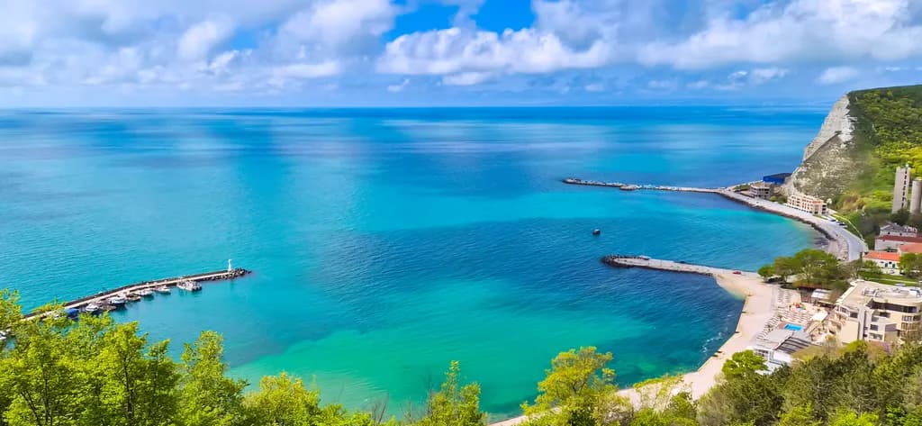 Turquoise Harbor View