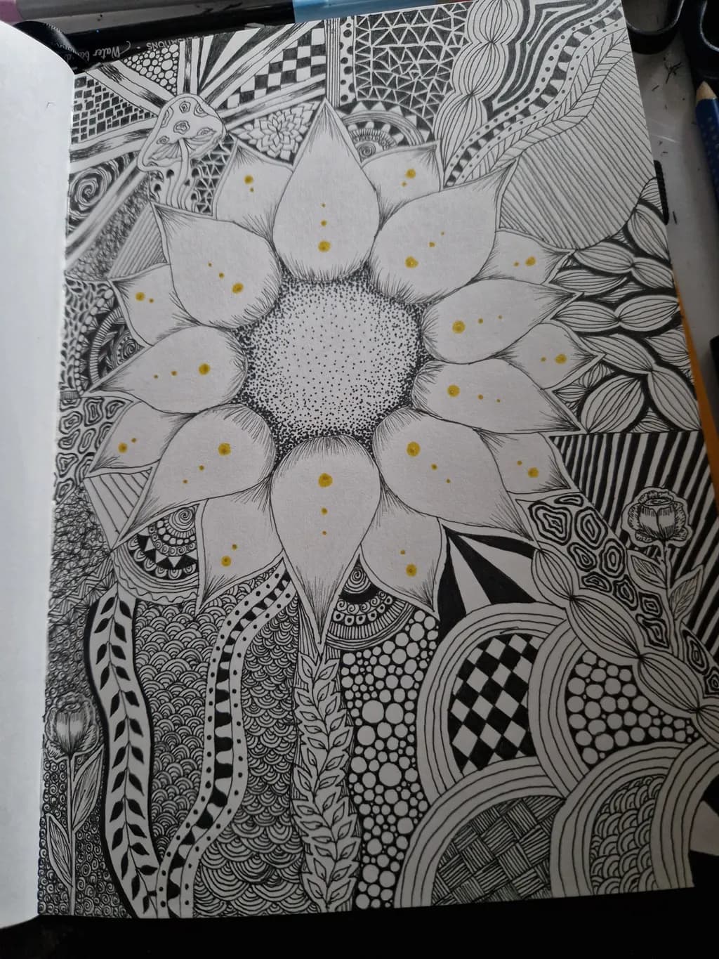Outlined Bloom
