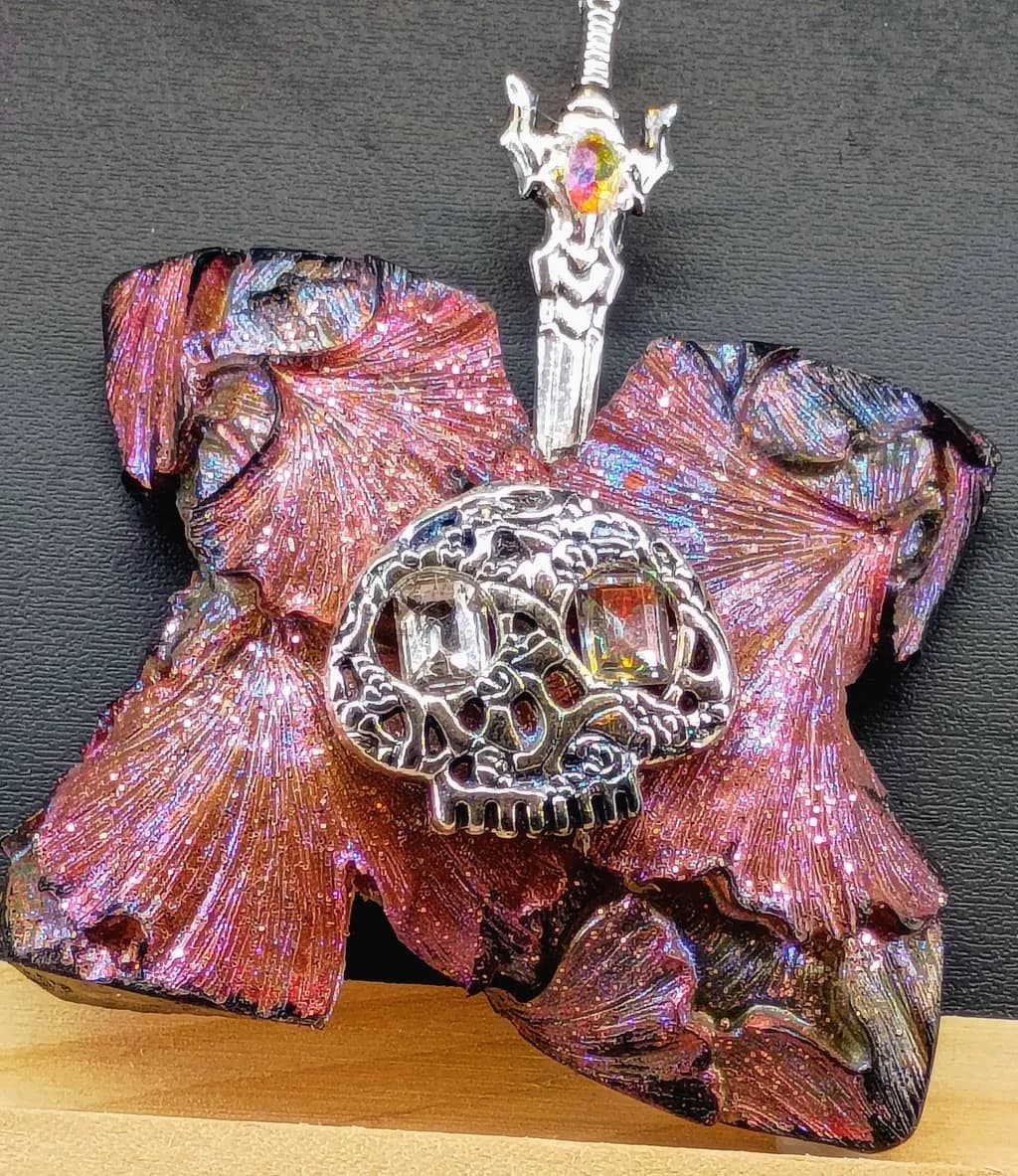 Iridescent Skull Blade