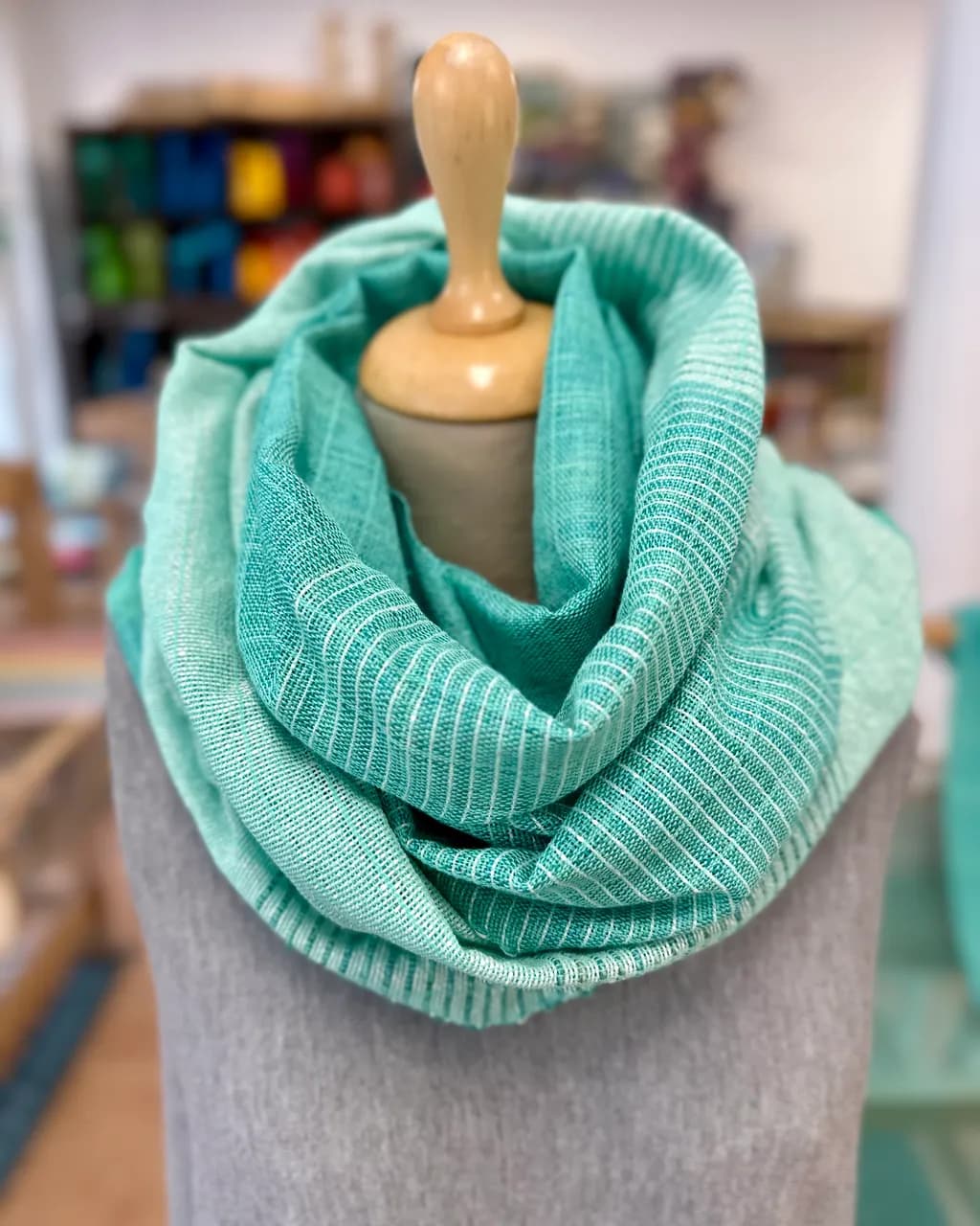 Aqua Weave Loop