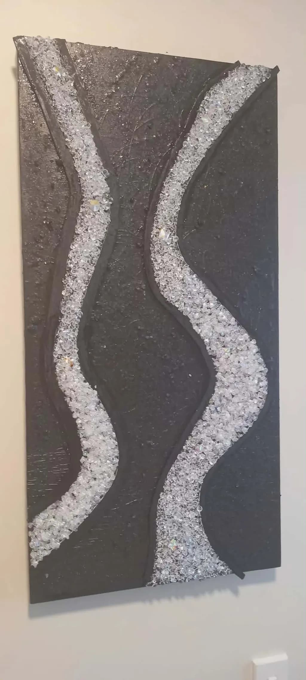 Monochrome Flow