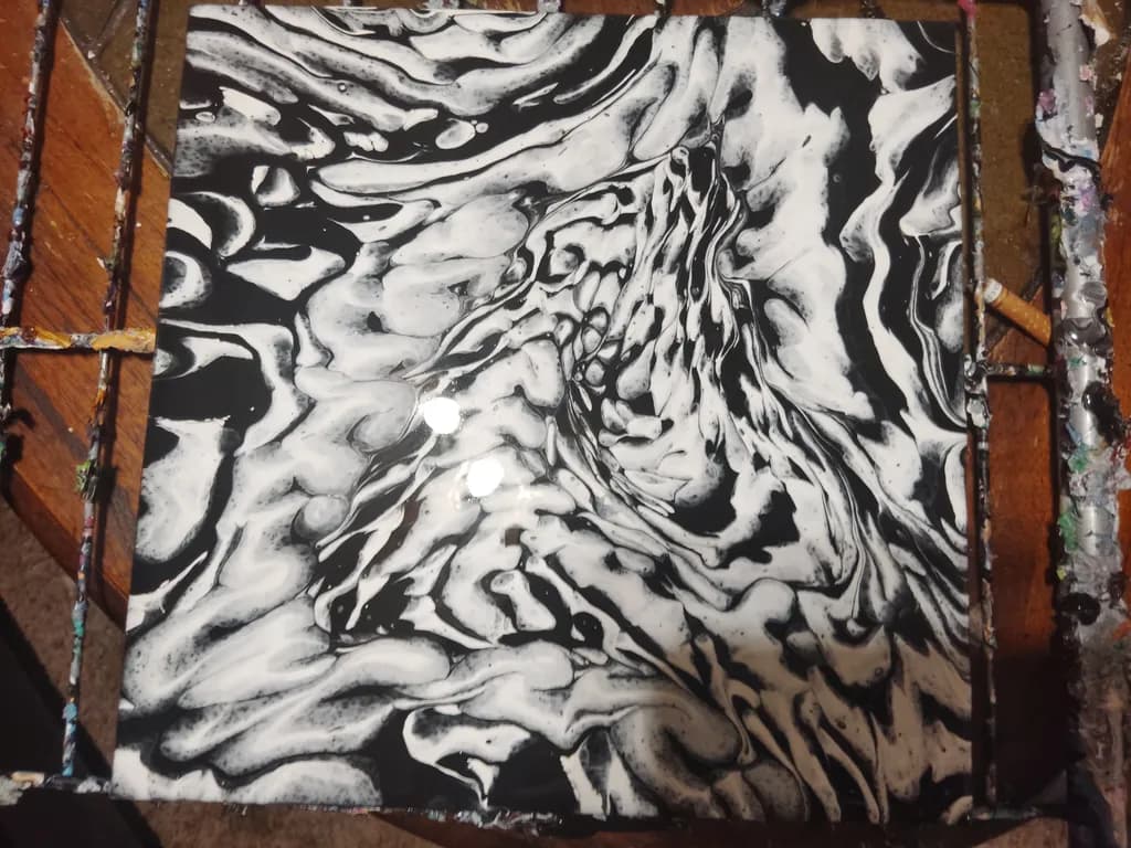 Monochrome Flow