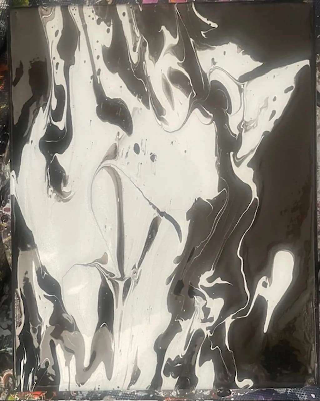 Monochrome Flow